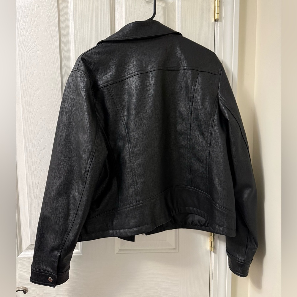 Express Black Leather Jacket - image 2
